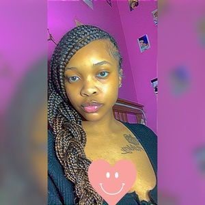 Meet your Posher, Ashley